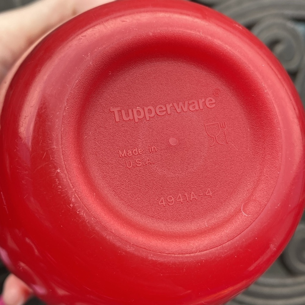 TUPPERWARE - Red Apple Keeper Container - Picture 3 of 9